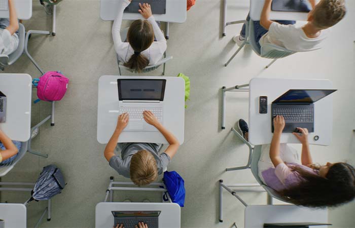 ACM: stop koppelverkoop van leermaterialen en versterk samenwerking bij inkoop