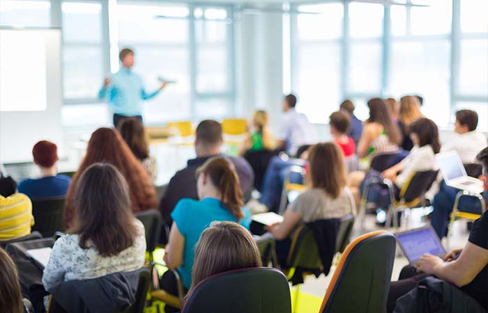 Centrale coördinatie en betere informatie kunnen gelijke toegang tot school bevorderen