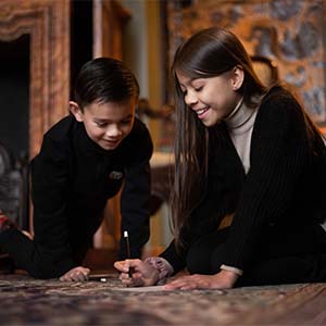 Drents Museum biedt tijdelijk onderwijsprogramma over de geschiedenis van de Molukkers in Drenthe Drents Museum biedt tijdelijk onderwijsprogramma over de geschiedenis van de Molukkers in Drenthe
