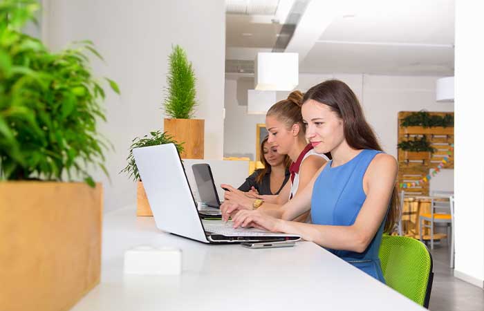 Hoe richt je een klaslokaal duurzaam én praktisch in?