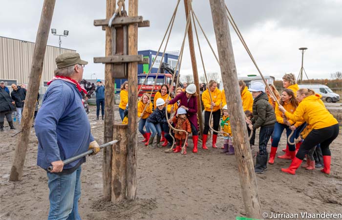 Eerste ecologische basisschoolgebouw van Nederland in Almere