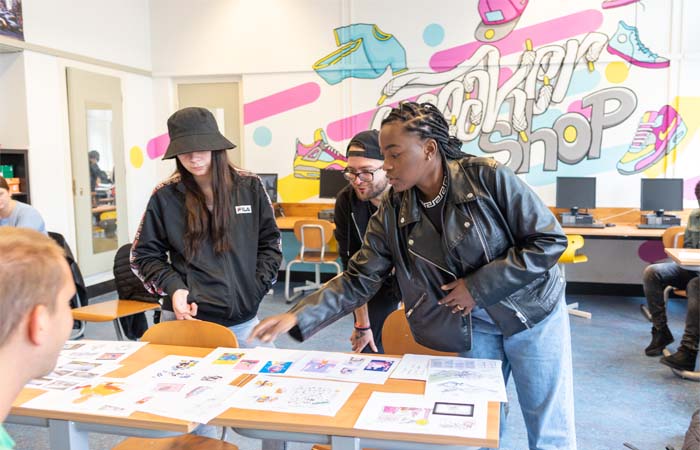 Mbo’ers aan het werk in het museum