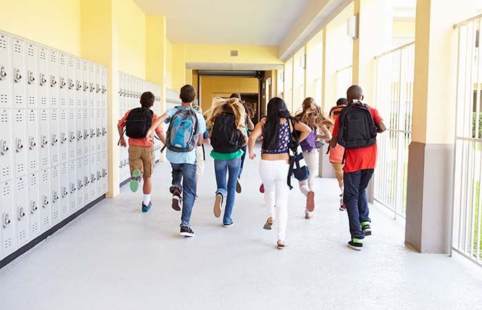 Meivakantie van start? Niet voor iedereen