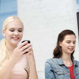 Telefoons in de klas: zo ga je er slim mee om Telefoons in de klas: zo ga je er slim mee om