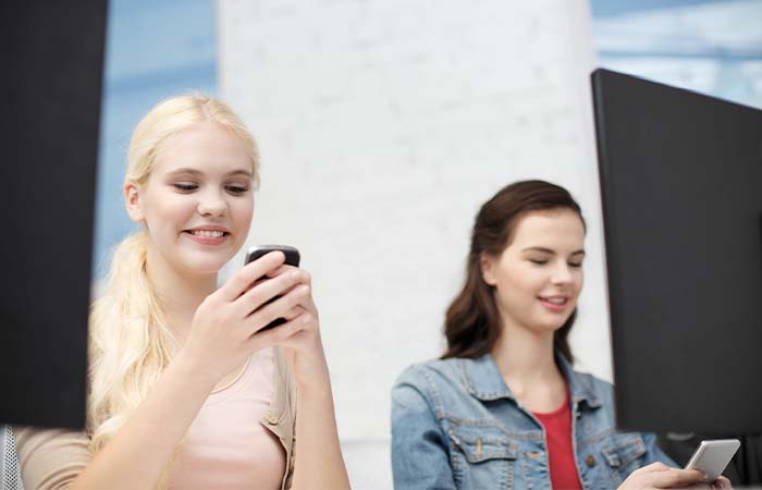 Telefoons in de klas: zo ga je er slim mee om