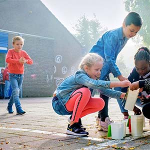 Van één Buitenlesdag naar een schooljaar vol lessen buiten