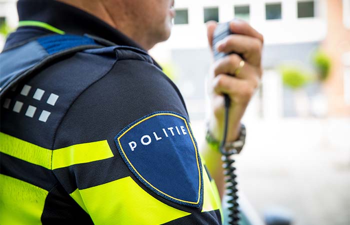 Neergestoken docent mag weer naar huis
