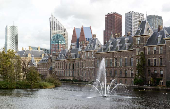 Politiek wil onderwijsbezuinigingen van tafel