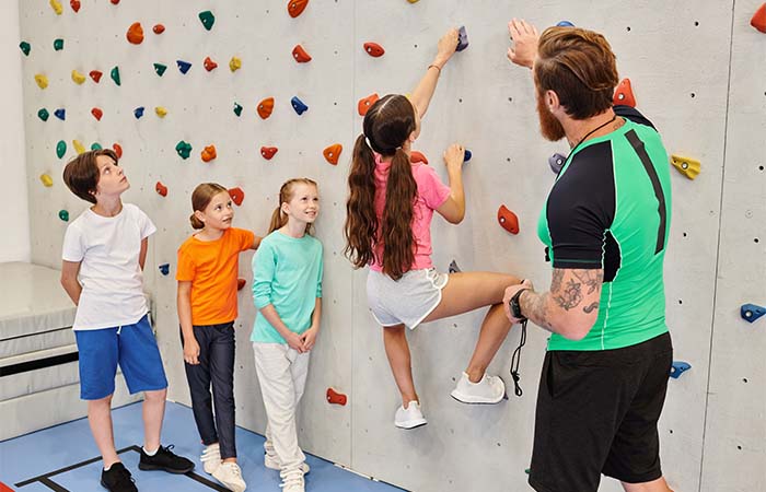 Voor de klas in Eindhoven: scholen zoeken leerkrachten