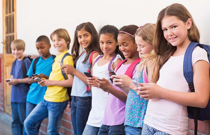 Eén op de vijf jonge kinderen gebruikt regelmatig vier of meer digitale apparaten