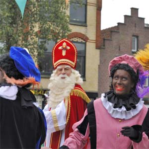 Overgrote meerderheid basisscholen viert Sinterklaas met zwarte pieten