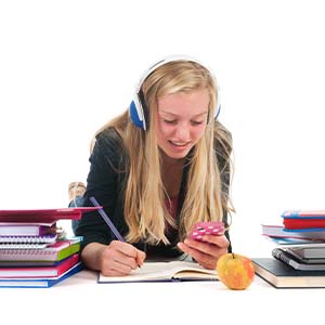 Scholen willen zelf schoolboeken gaan maken