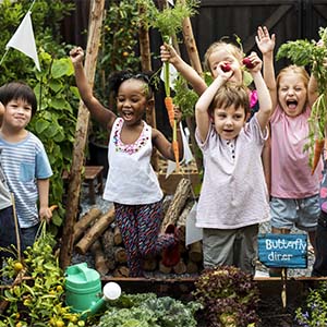 Onmisbare tips om het schoolplein te vergroenen Onmisbare tips om het schoolplein te vergroenen