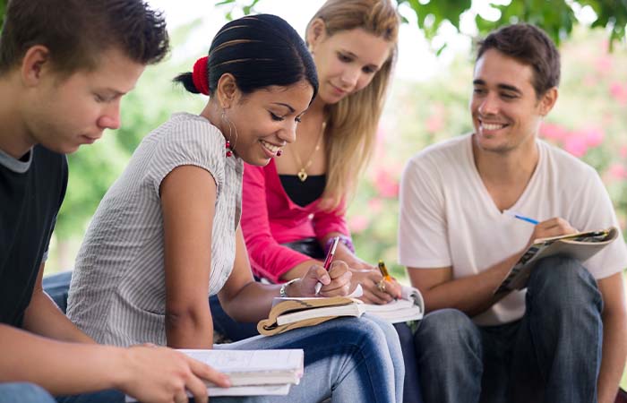Werkbezoek staatssecretaris voor basisvaardigheden om een leven lang te ontwikkelen